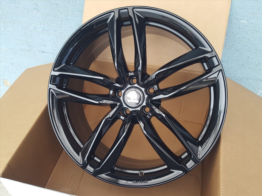 ATOM FEKETE 19 5X112 SKODA OCTAVIA SUPERB KODIAQ TUV KBA GMP ITALIA 8. kép