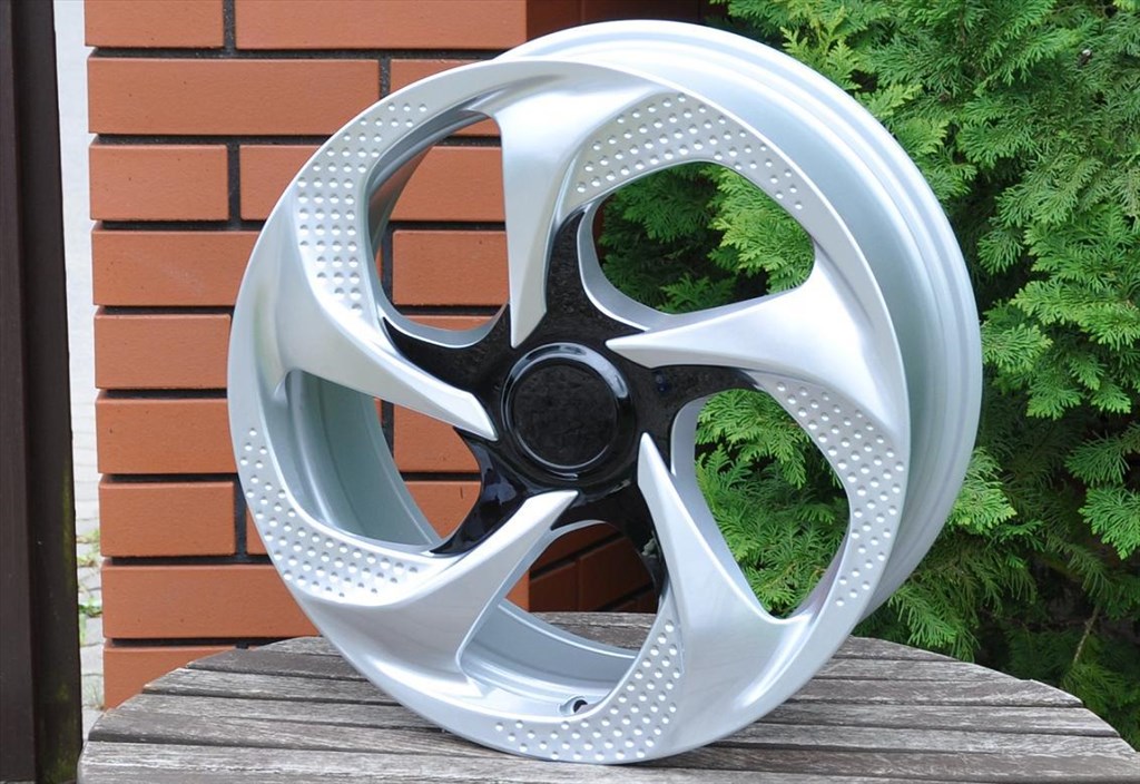 MR502 S ALUFELNI 18'' 5x112 AUDI A4 A5 A6 VW PASSAT ET47 1. kép