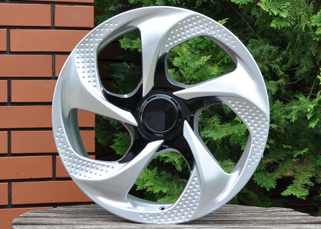 MR502 S ALUFELNI 18'' 5x112 AUDI A4 A5 A6 VW PASSAT ET47 2. kép