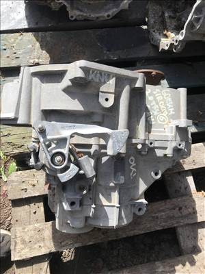 Volkswagen Scirocco III 2,0 TFSI CAW - KNV VÁLTÓ