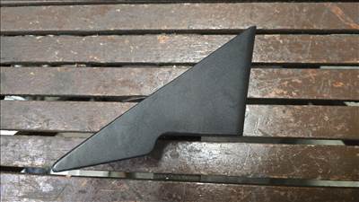 Mazda 6 (1st gen) jobb oldali tükörrögzítő burkolat 1469220