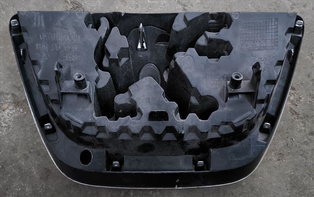 Peugeot 207 gyári embléma hűtőrácsra 303002001 18c0001030 2. kép