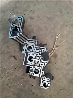 Peugeot 307 3-5 ajtós Hátsó Lámpa Foglalat facelif