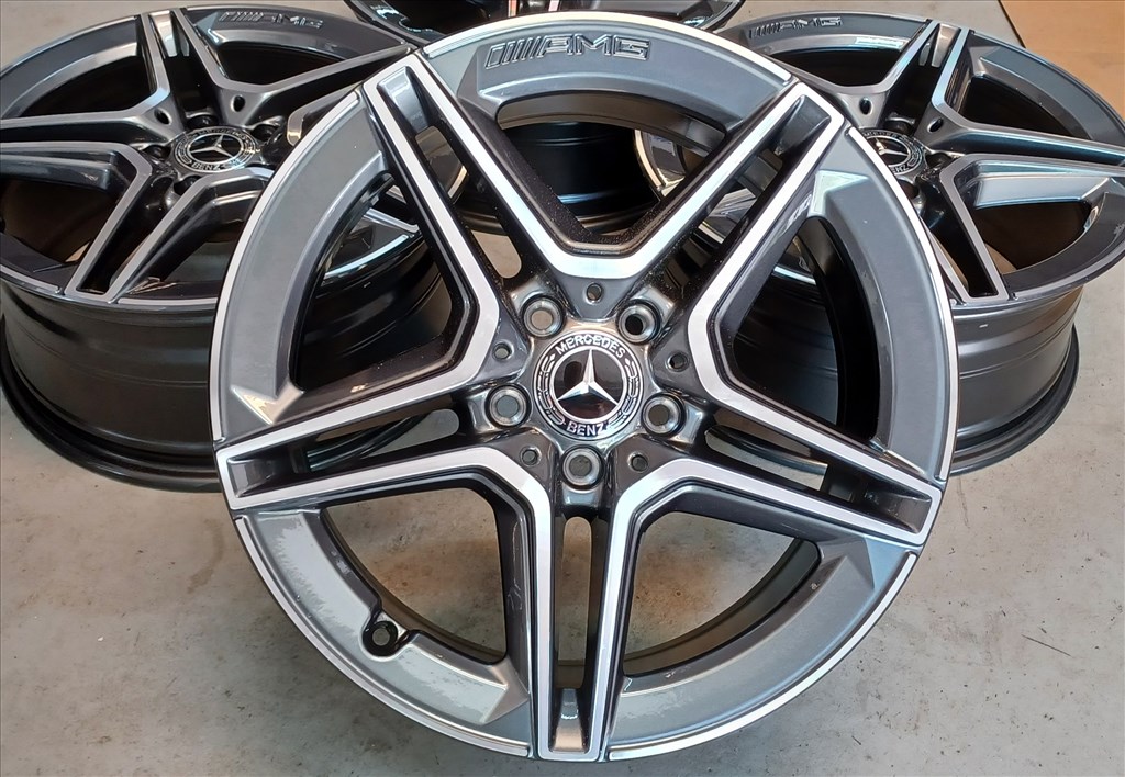 Új!! Gyári Mercedes W213 AMG 5x112 8x18 ET43 4db 1. kép