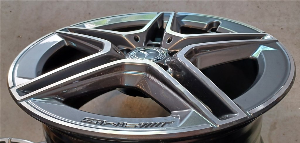 Új!! Gyári Mercedes W213 AMG 5x112 8x18 ET43 4db 3. kép