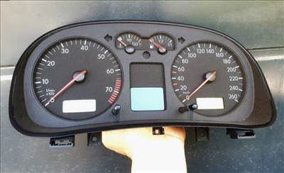 VW Golf 4 Bora VDO újszerű km óra benzin vagy diesel