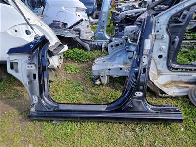 Hyundai I30 PD bal küszöb , a b oszlop