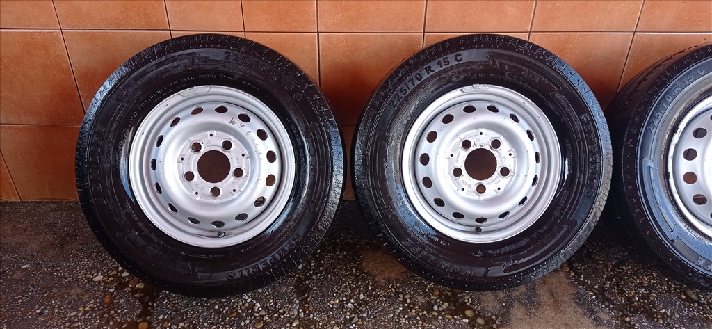 MERCEDES SPRINTER 15" LEMEZFELNI 5X130 NYÁRI 225/70R15C GUMIVAL OLCSÒN!!! 2. kép