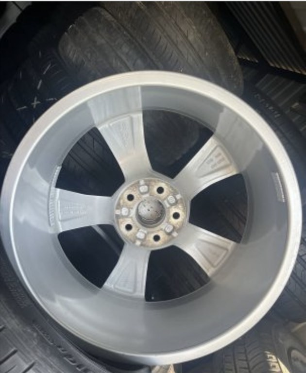  Audi,5x112 lyukosztású 19" újszerű (gyári felni) alufelni 2. kép