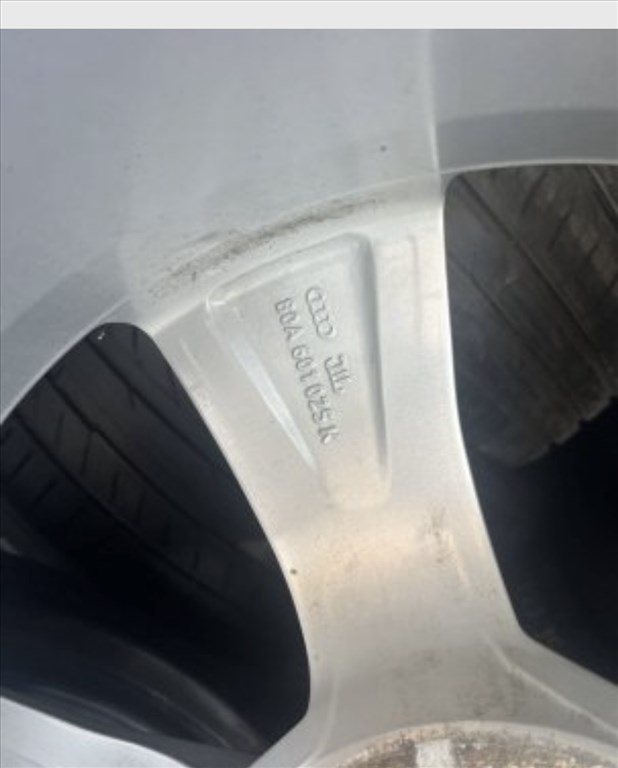  Audi,5x112 lyukosztású 19" újszerű (gyári felni) alufelni 4. kép
