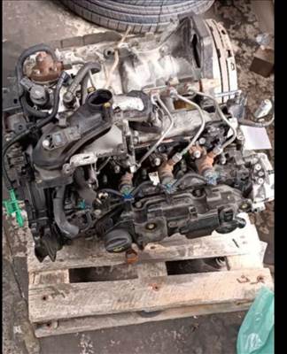 Peugeot 308 II 1.6 BlueHDi 120 Le motor alkatrész