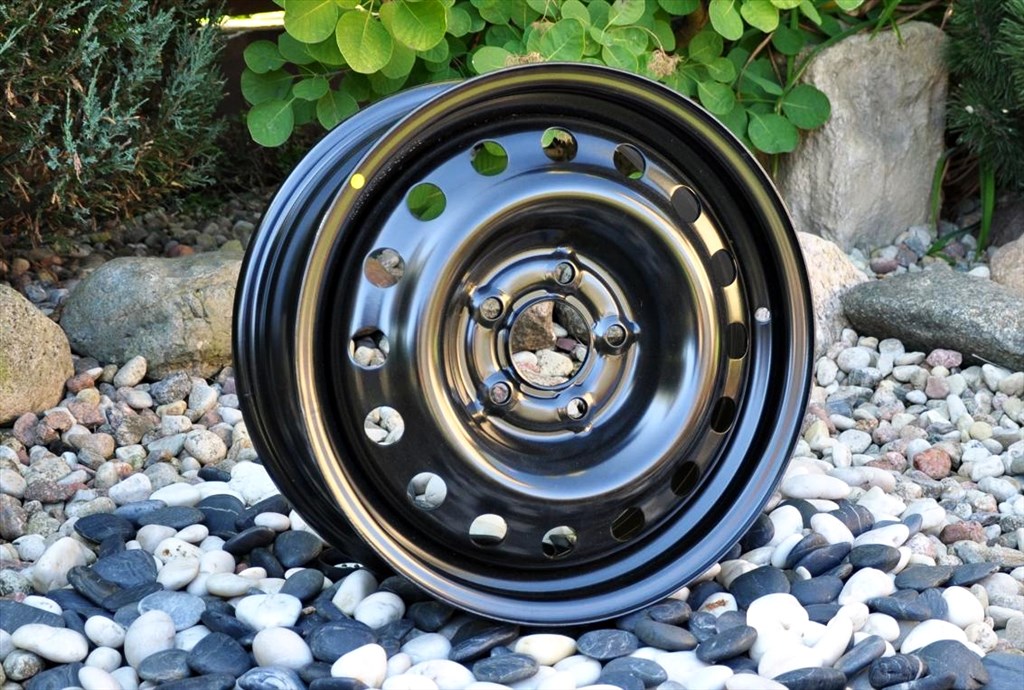 ACÉLFELNI 15 4x100 TOYOTA YARIS HYUNDAI i10 i20 ET45 1. kép