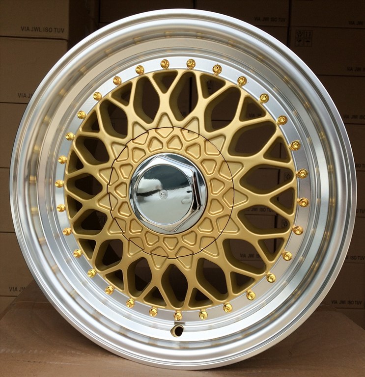 479 ARANY ALUFELNI 17 5x112 TÍPUS BBS RS SÁV ET35 1. kép