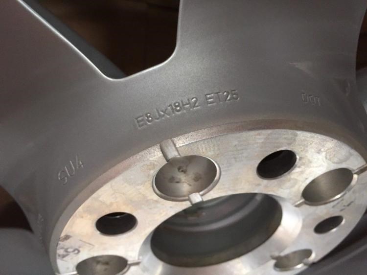 EREDETI AUDI ALUFELNI 18'' 5x112 AUDI Q7 A5 A7 4M0601025A 3. kép