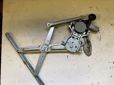 SUZUKI SWIFT III MZ, EZ Jobb első Ablakemelő Szerkezet (Elektromos)