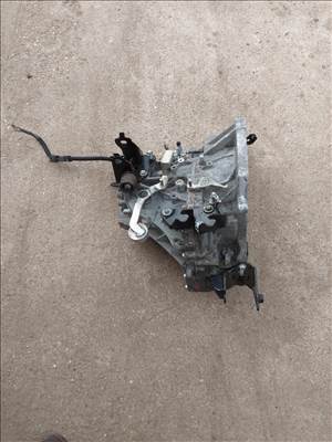 Toyota Auris (E150) 1.4 D-4D sebességváltó 3330 311150d100