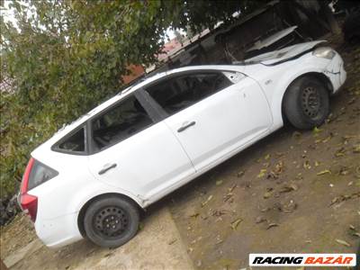 Kia Cee'd (ED) bontott alkatrészei
