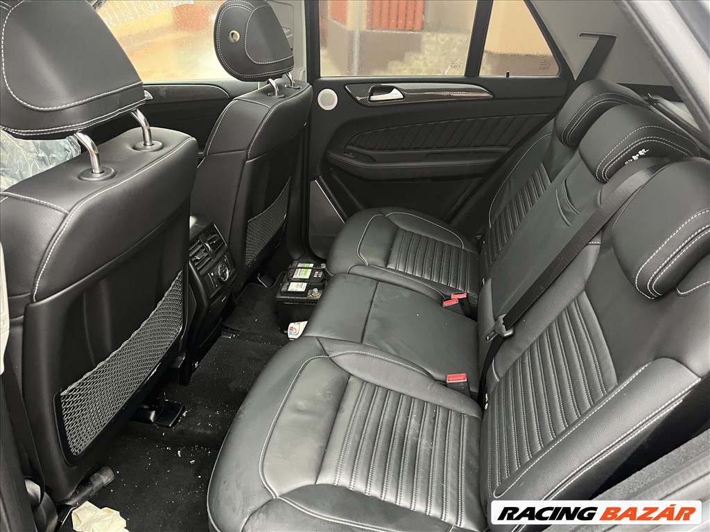 Mercedes GLE 350 (W166) bontott alkatrészei 2. kép