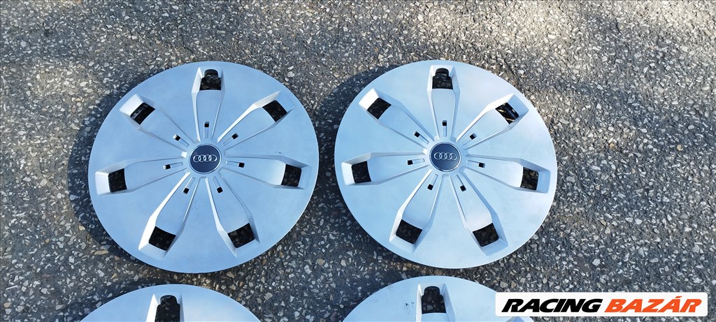 Audi Q2 gyári 16" dísztárcsa szett újszerű állapotban eladó! 81A601147 2. kép