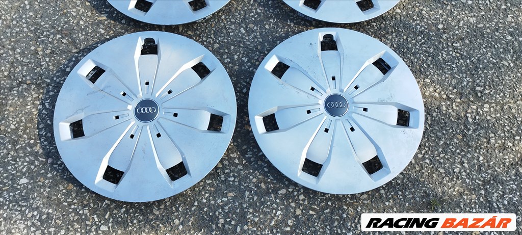 Audi Q2 gyári 16" dísztárcsa szett újszerű állapotban eladó! 81A601147 3. kép