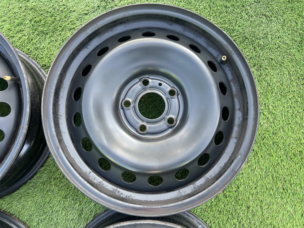 5x108 16" Renault gyári lemezfelni 6Jx16h2 ET44 4. kép