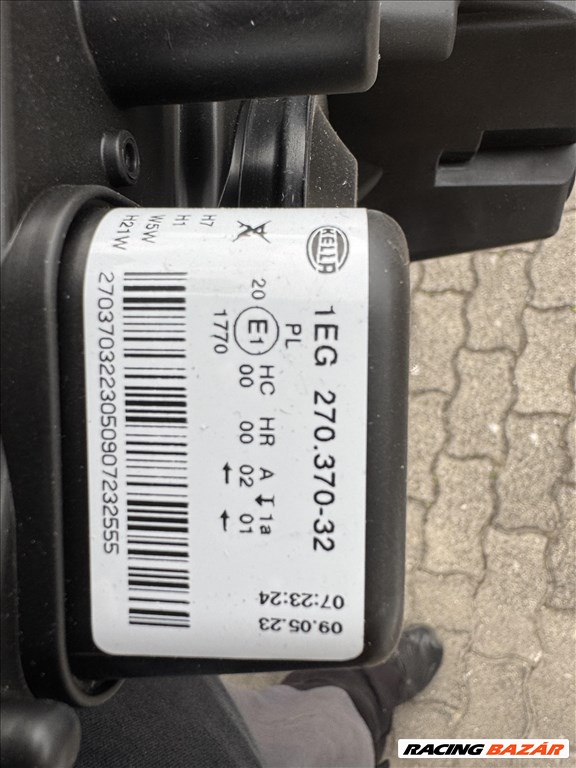 Opel Astra H Jobb első fényszóró H Astra 1eg27037032 1eg27037032hella 2. kép