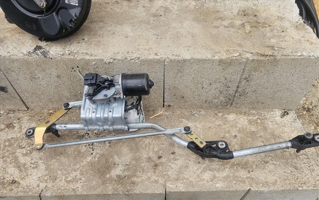 Renault Scénic II Első ablaktörlő motor és szerkezet  1. kép