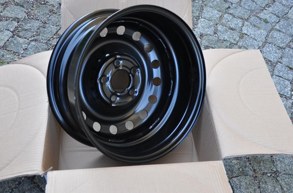 ACÉLFELNI 16 5x105 ET39 OPEL ASTRA J MOKKA 4. kép