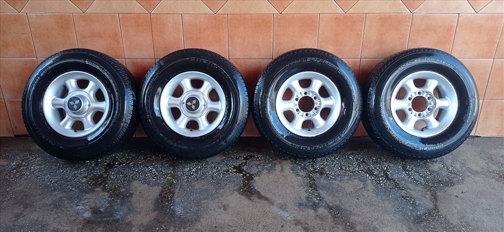 MITSUBISHI PAJERO 15" ALUFELNI 6X139,7 NYÁRI 235/75R15 GUMIVAL OLCSÒN!!! 1. kép