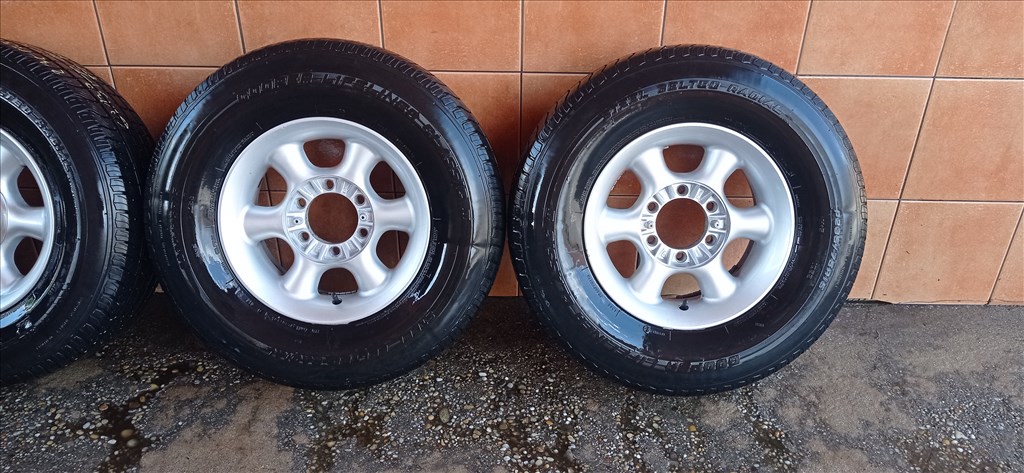 MITSUBISHI PAJERO 15" ALUFELNI 6X139,7 NYÁRI 235/75R15 GUMIVAL OLCSÒN!!! 3. kép