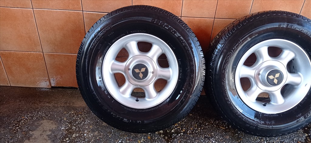 MITSUBISHI PAJERO 15" ALUFELNI 6X139,7 NYÁRI 235/75R15 GUMIVAL OLCSÒN!!! 4. kép
