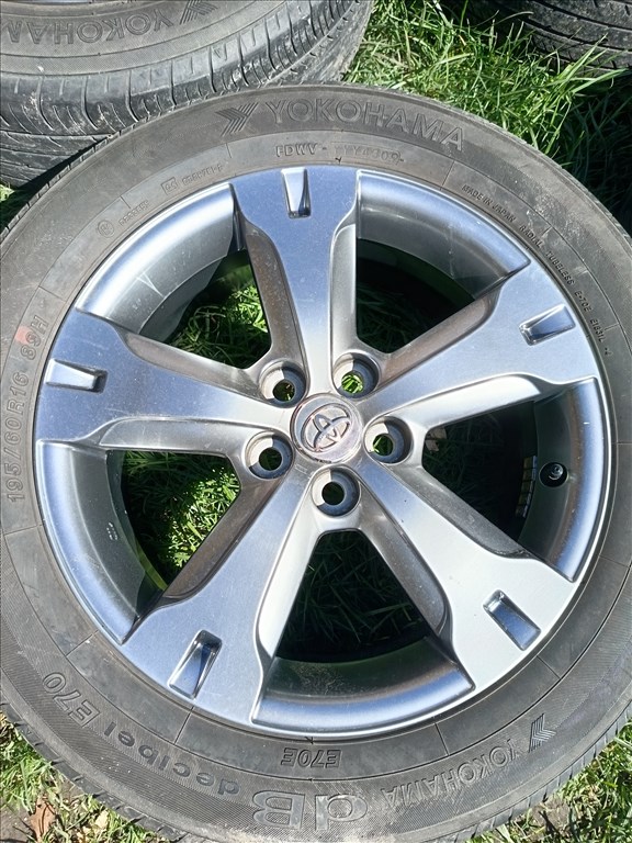  5x110 lyukosztású 6JJ 16" újszerű (gyári felni) alufelni 1. kép