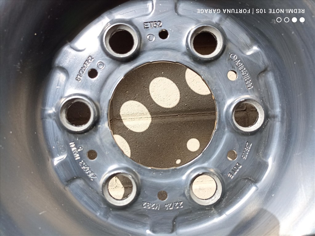 6x130 16" Mercedes Sprinter új lemezfelni garnitúra dísztárcsával, csavarokkal 4. kép