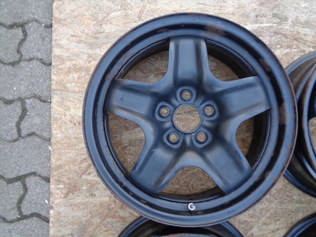 Opel Gyári lemezfelni 16-os, 5×105-ös osztó, szenzorral eladó. 2. kép