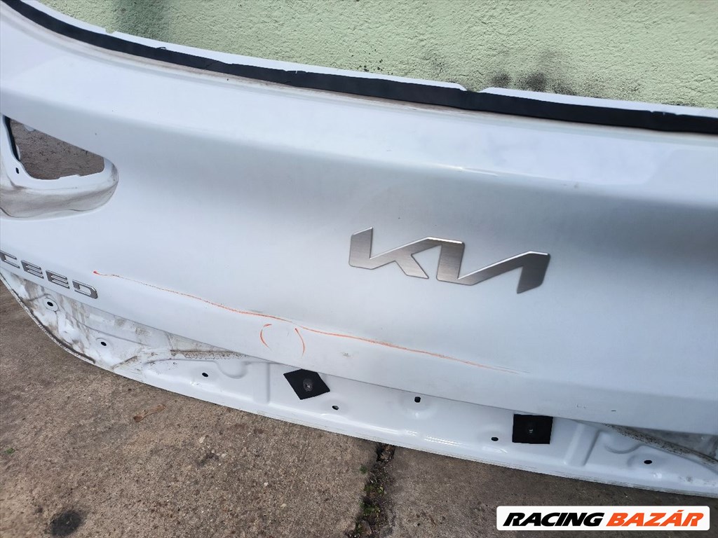 Kia Cee'd (CD) csomagtérajtó  3. kép