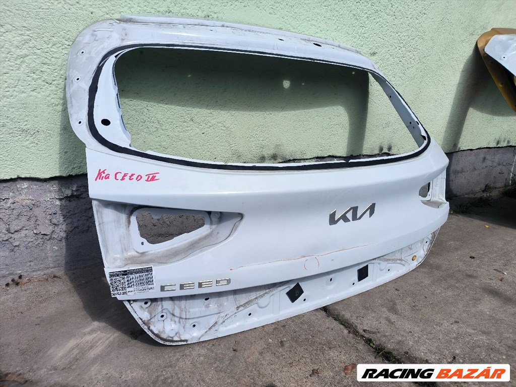 Kia Cee'd (CD) csomagtérajtó  6. kép