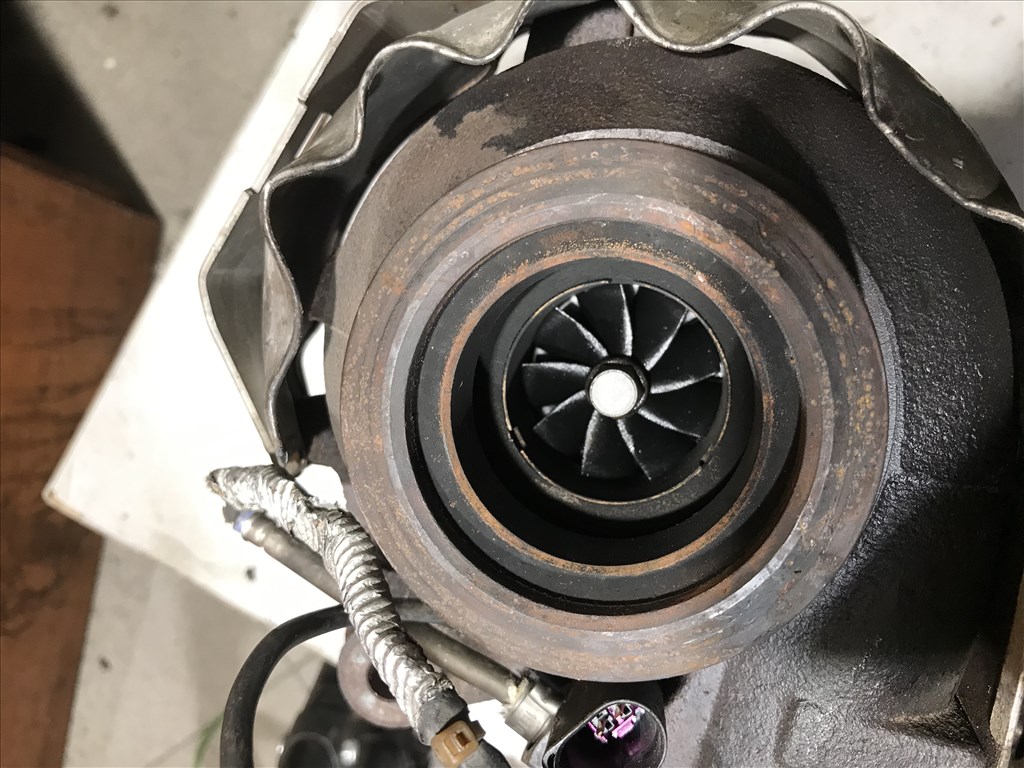 VW GOLF V_LEON 1P_OCTAVIA II 1,9 PD BLS TURBÓ 03g253014m 2. kép