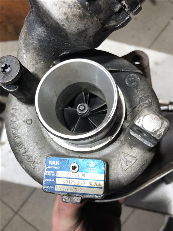 VW GOLF V_LEON 1P_OCTAVIA II 1,9 PD BLS TURBÓ 03g253014m 3. kép