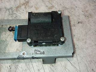 Audi A8 (D3 - 4E) Fűtés Állító Motor *135256* 4f0820511b bosch-0132801369
