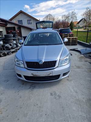 Octavia 2 facelift 1.6 alkatrészek