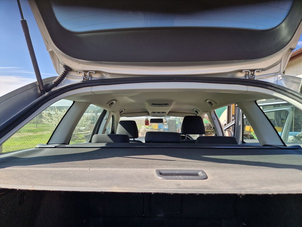 Octavia 2 facelift 1.6 alkatrészek 5. kép