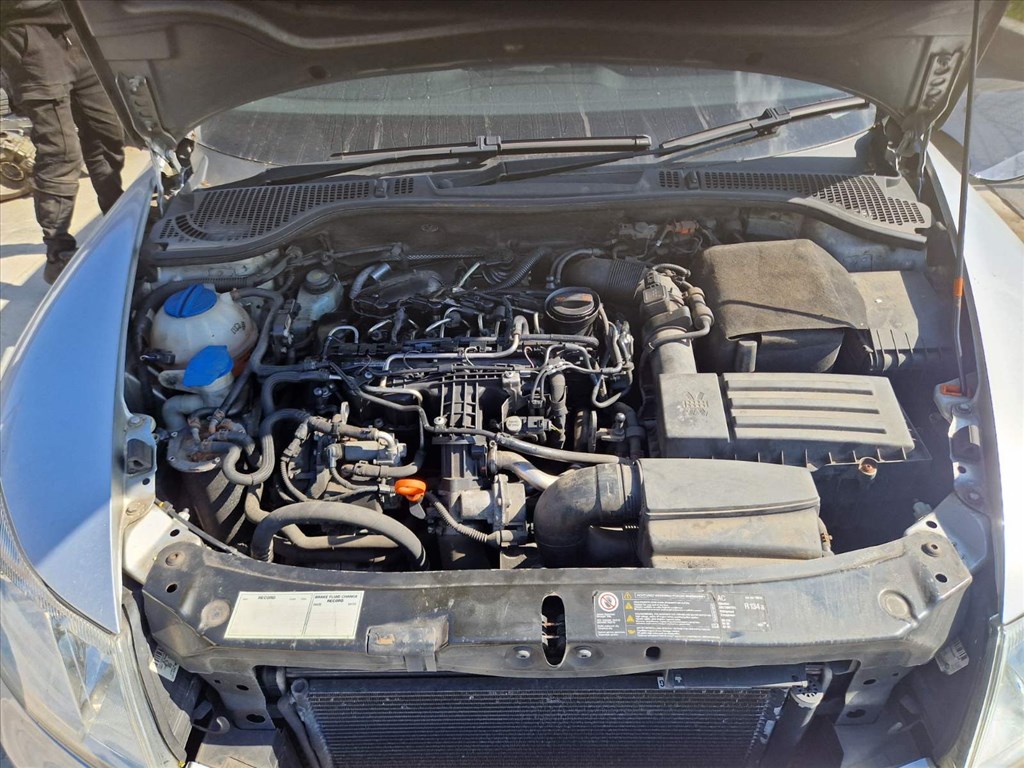 Octavia 2 facelift 1.6 alkatrészek 8. kép