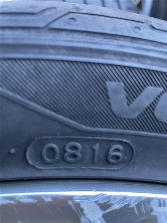  5x120 lyukosztású 18" használt alufelni, rajta használt nyári gumi gumi  11. kép