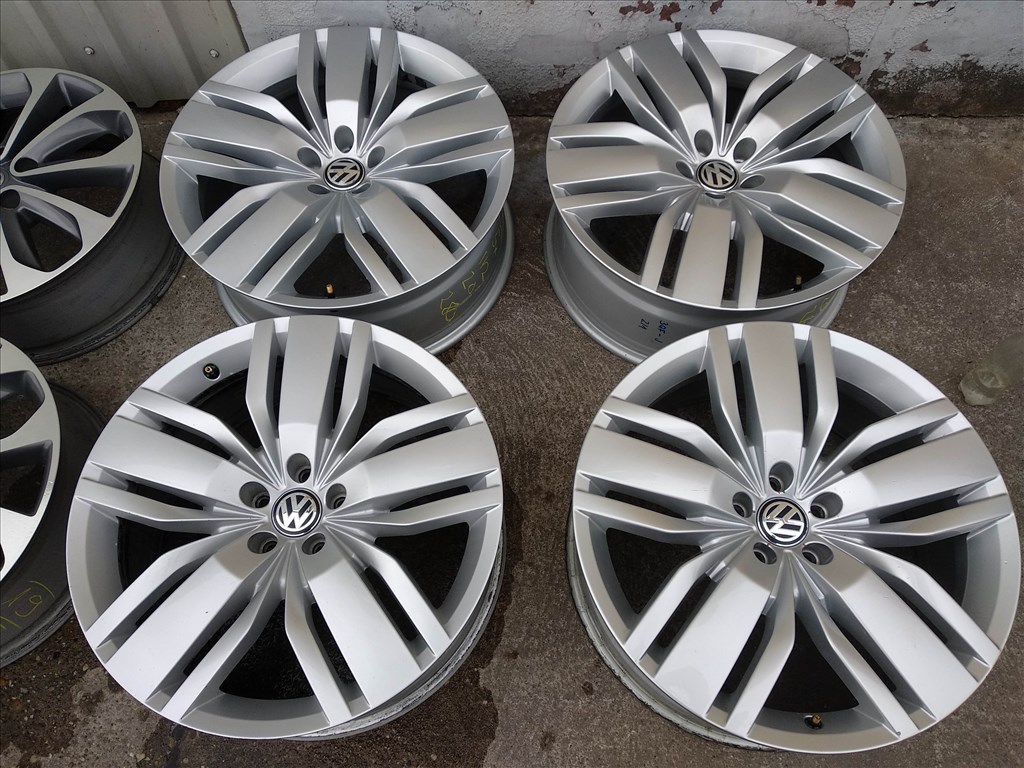 5x112 20 Gyári Volkswagen alufelni 280000ft a 4db/20/ 5. kép