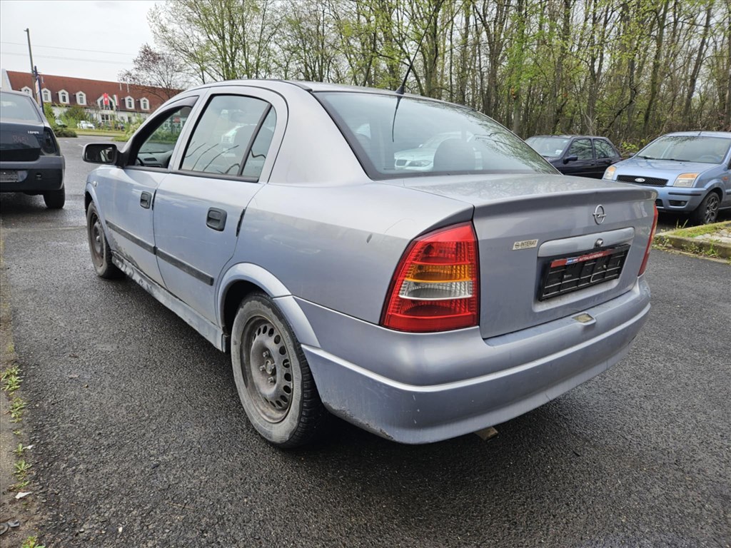 Opel Astra G bontott alkatrészei 4. kép