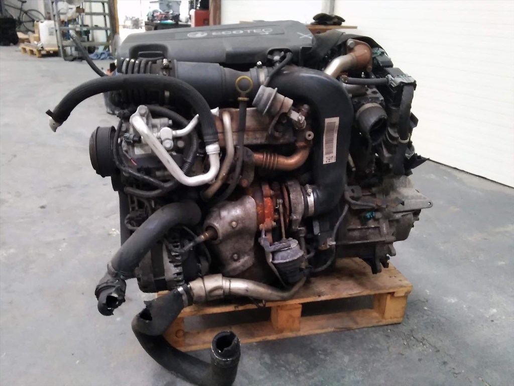 Opel 1,7CDTI, A17DTR bontott motor 2. kép