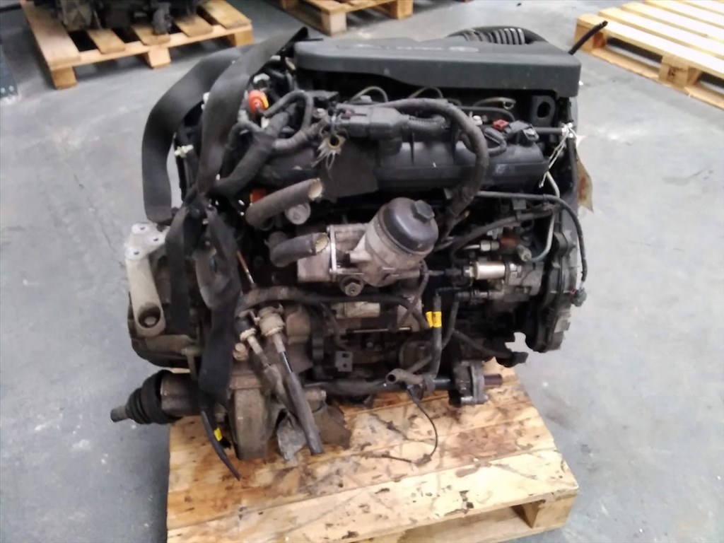 Opel 1,7CDTI, A17DTR bontott motor 3. kép