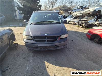 Chrysler Grand Voyager (3rd gen) 2.5 TD SE motorháztető 
