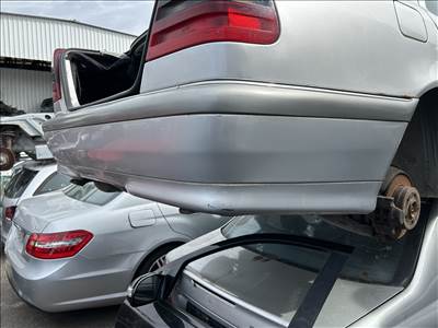 Mercedes C-osztály W202 hátsó  lökhárító 