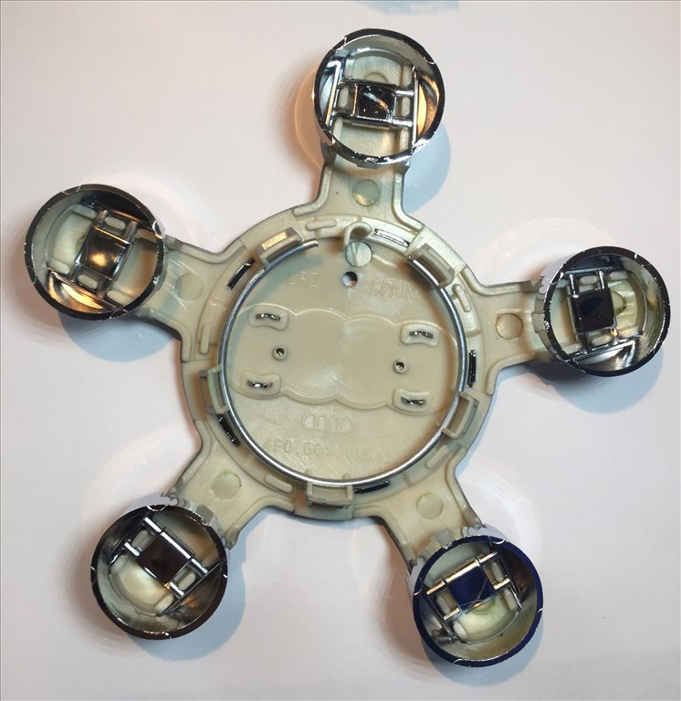 Audi csillag felni kupak 135 mm 4 db  4F0601165N  2. kép